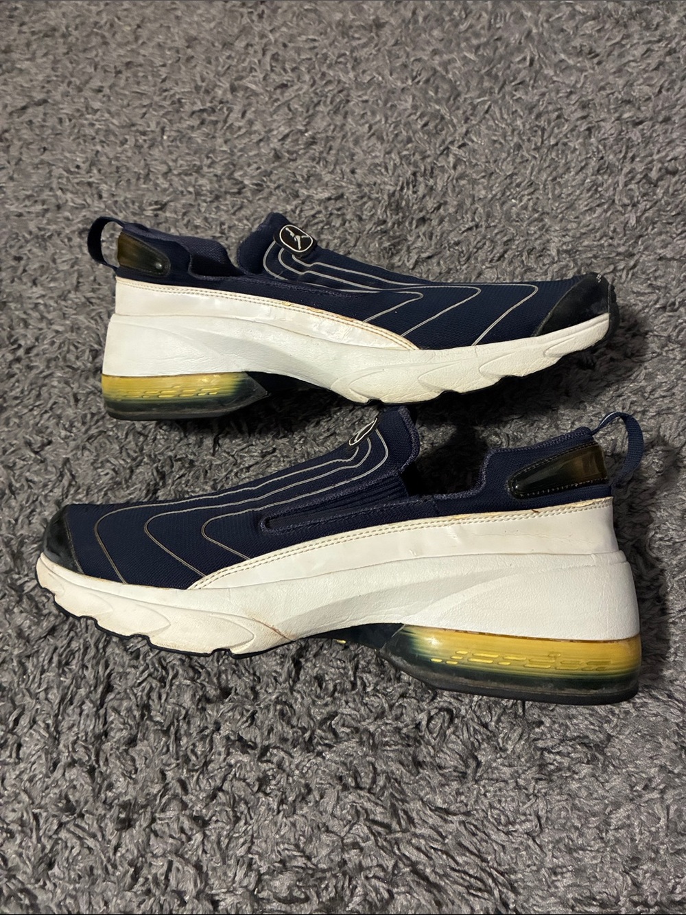 Vintage 2000 Jordan trunner